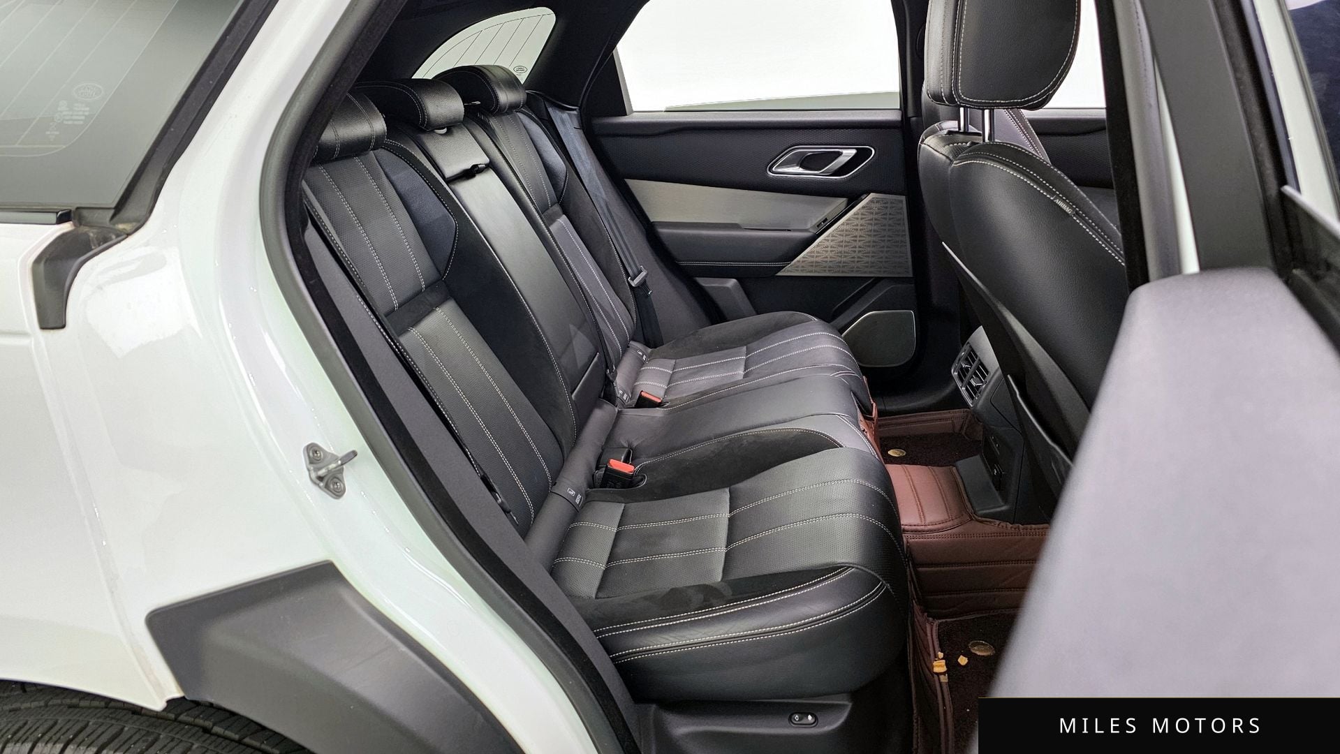 Land Rover Range Rover Velar 2018 — миниатюра 12