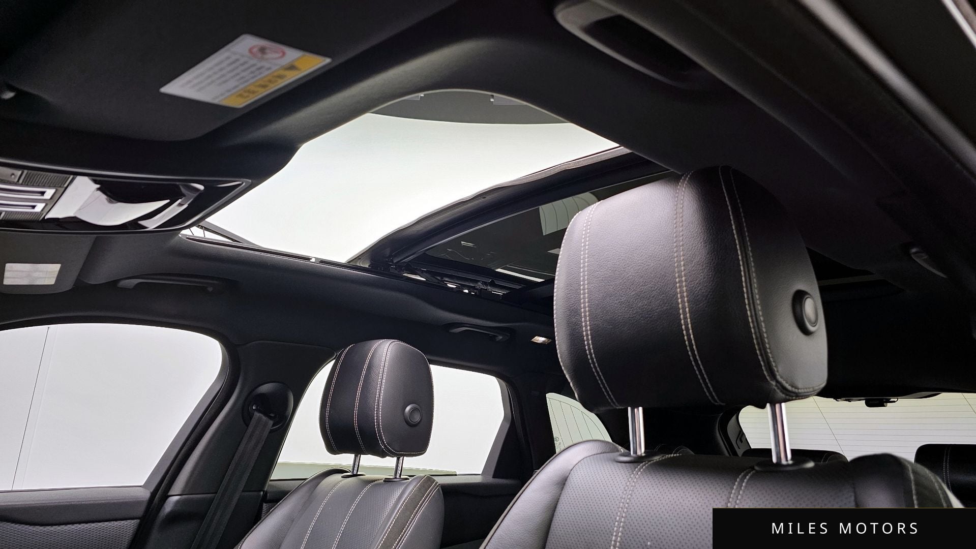 Land Rover Range Rover Velar 2018 — миниатюра 19