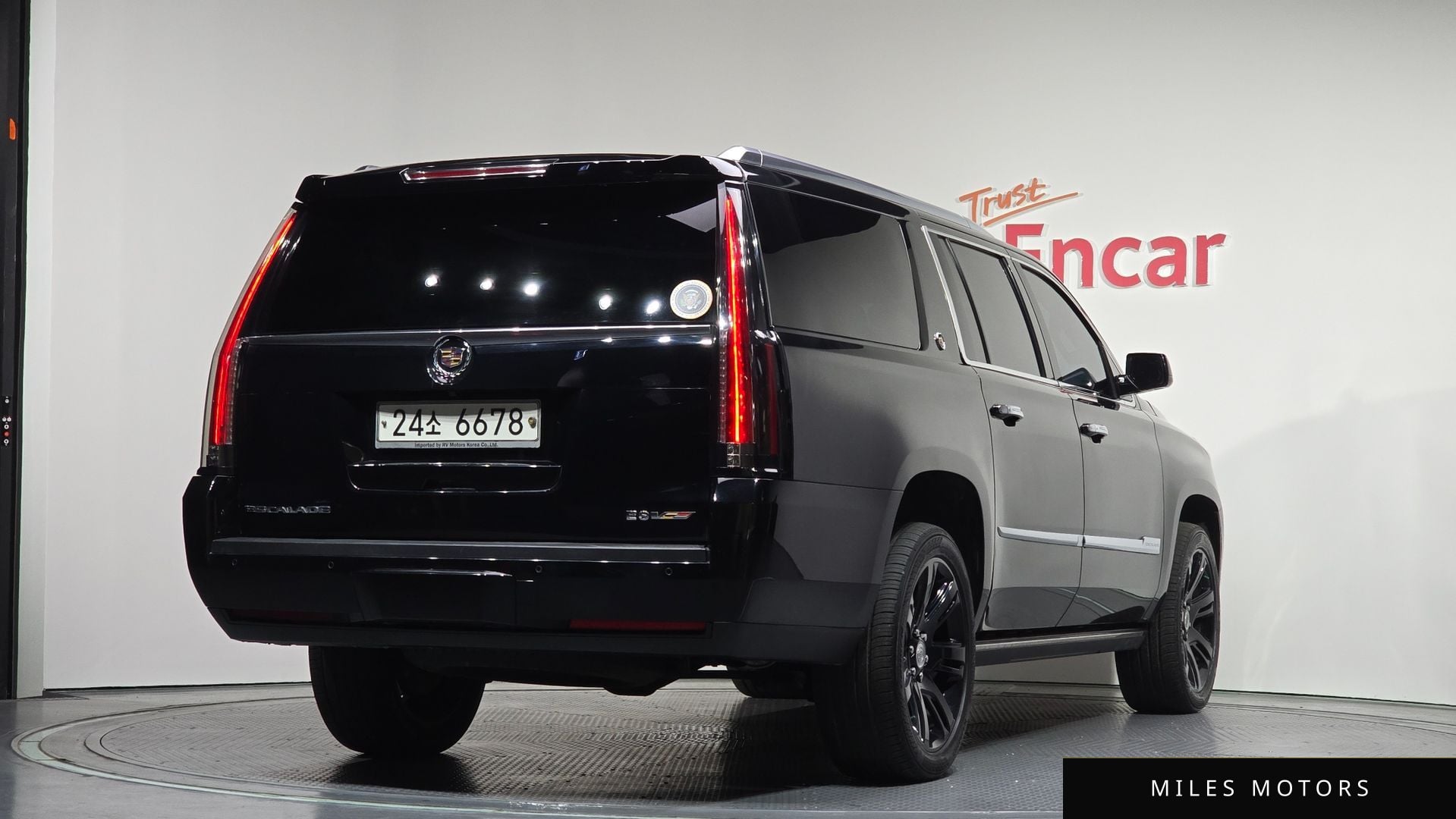 Cadillac Escalade 2015 — миниатюра 2