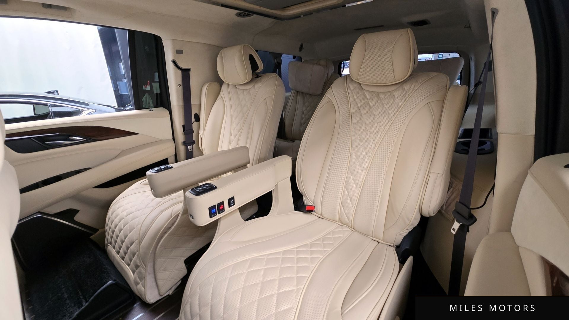 Cadillac Escalade 2015 — миниатюра 12