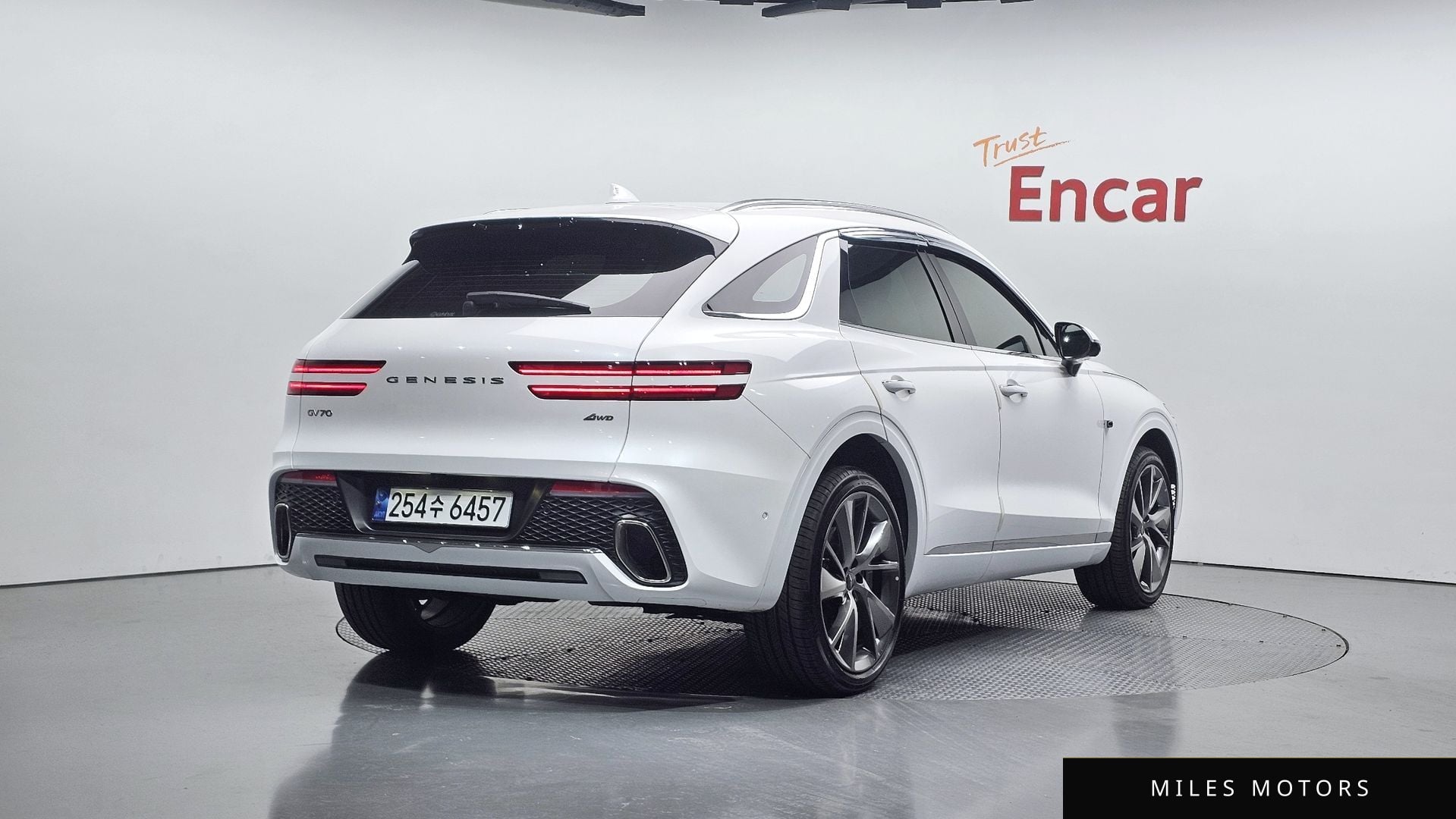 Genesis GV70 2024 — миниатюра 2