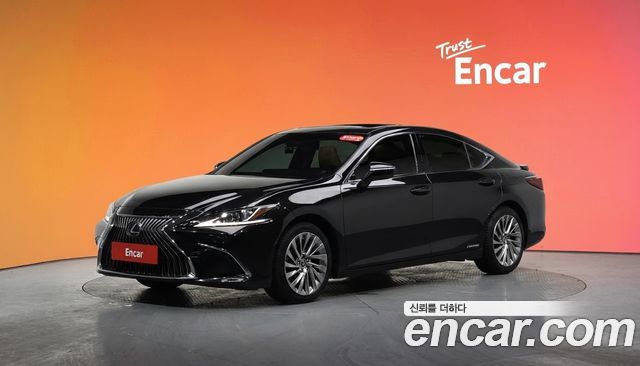 Лексус ES300h 2019 — миниатюра 10