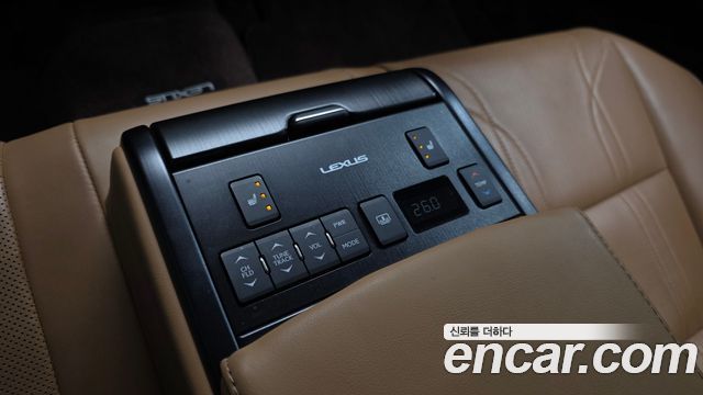 Лексус ES300h 2019 — миниатюра 18