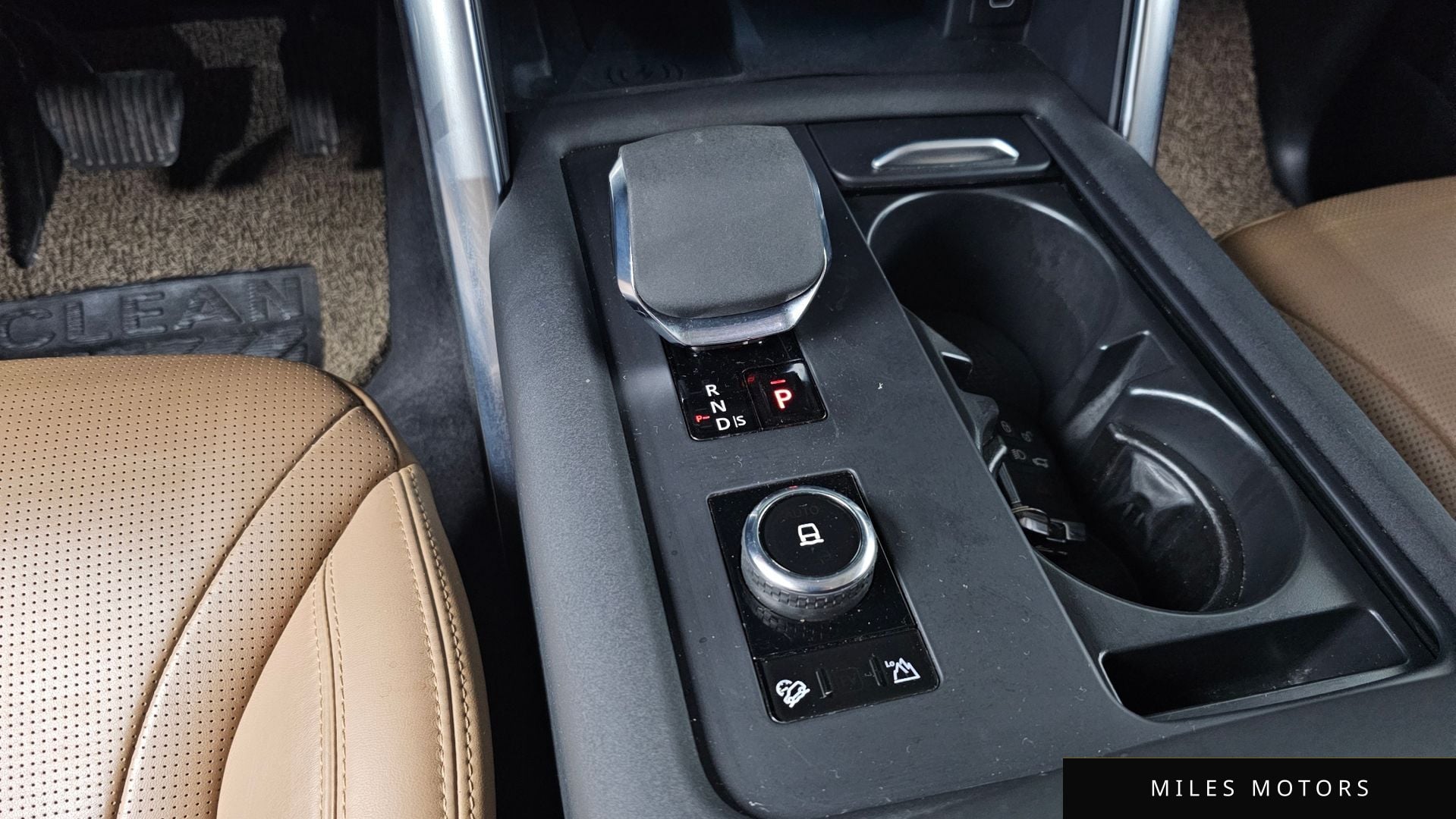Land Rover 디스커버리 5 2022 — миниатюра 8