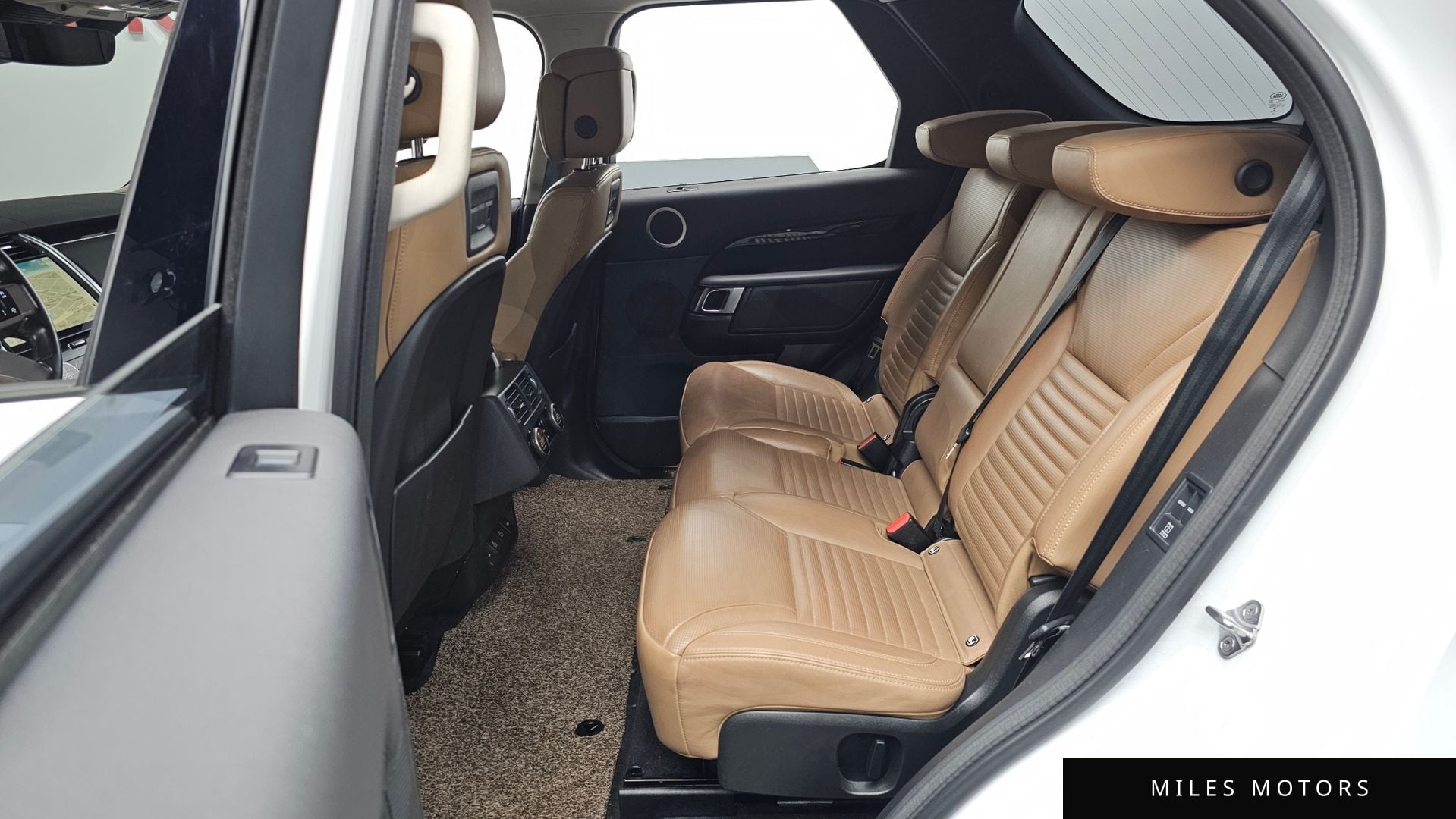 Land Rover 디스커버리 5 2022 — миниатюра 12