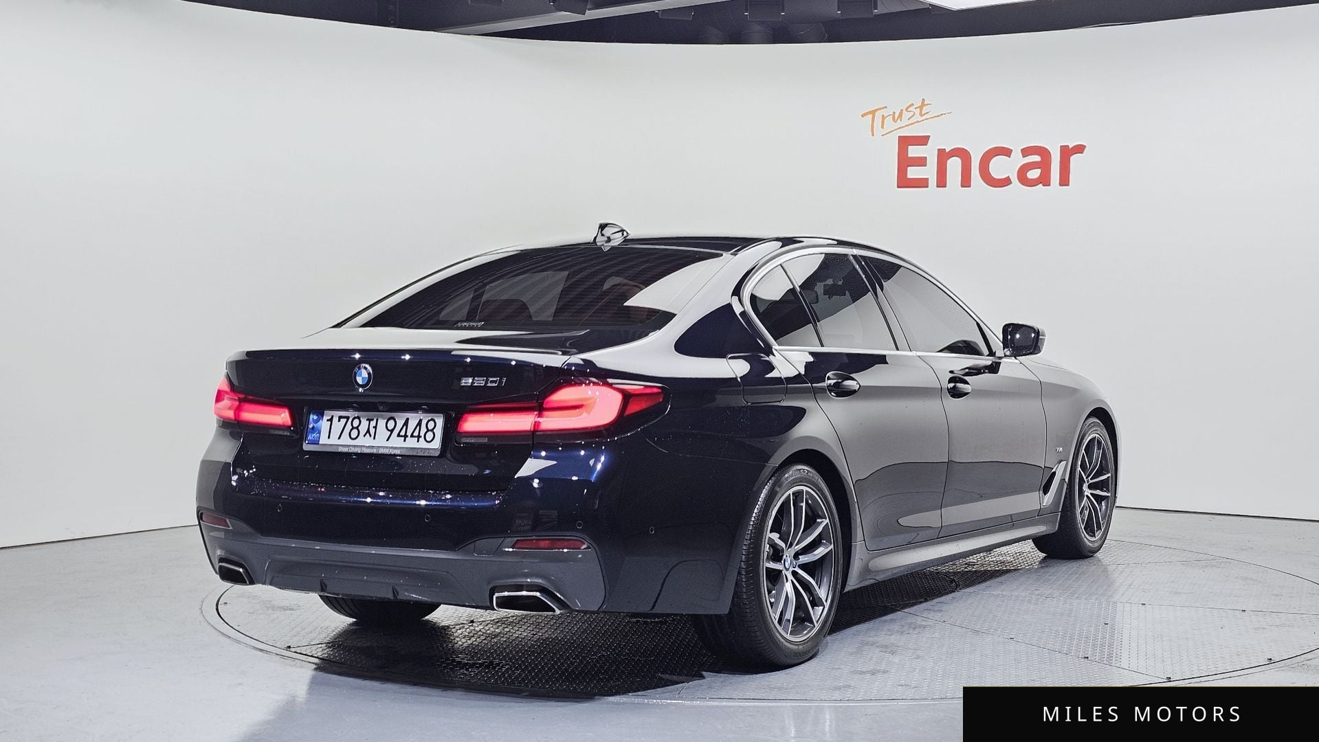 BMW 5 Series (G30) 2021 — миниатюра 2