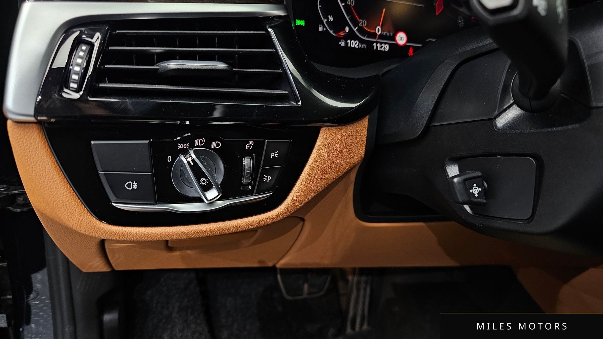BMW 5 Series (G30) 2021 — миниатюра 14