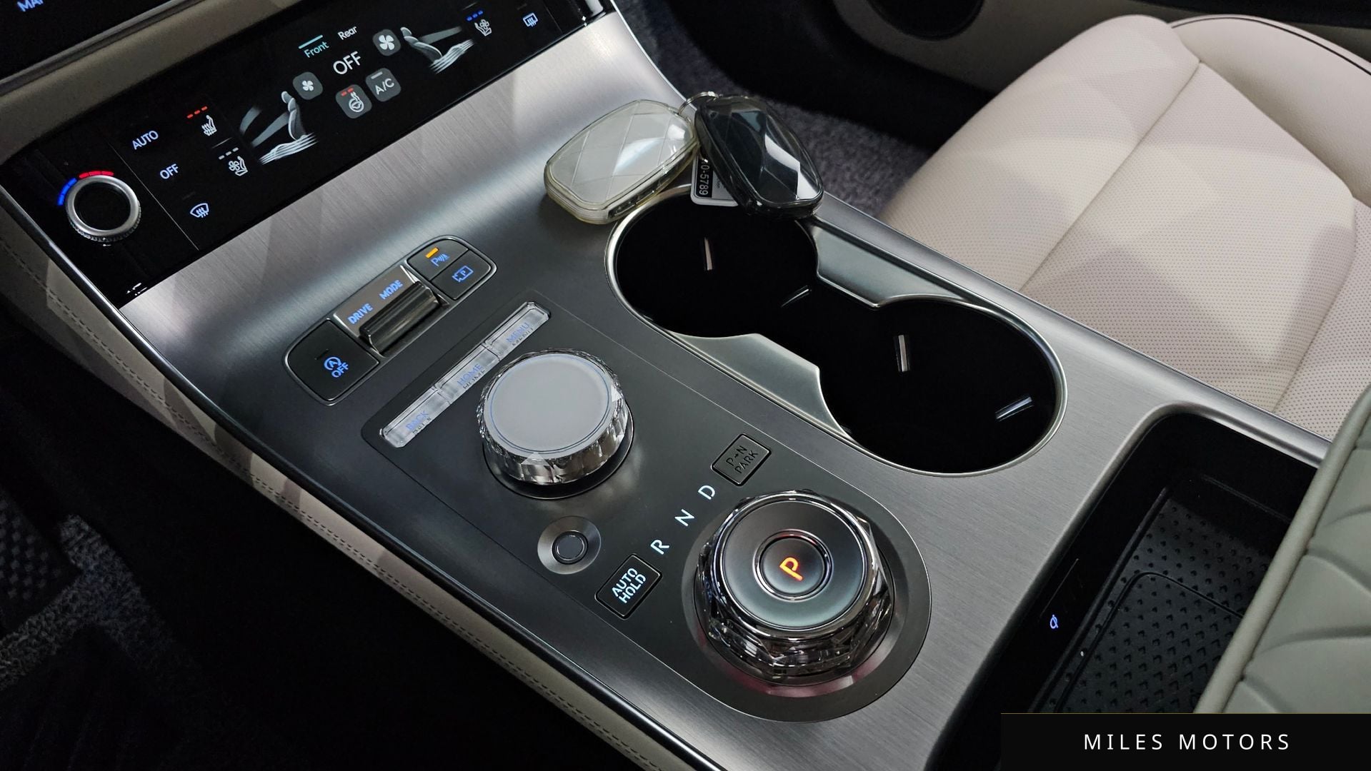 Genesis GV70 2025 — миниатюра 9