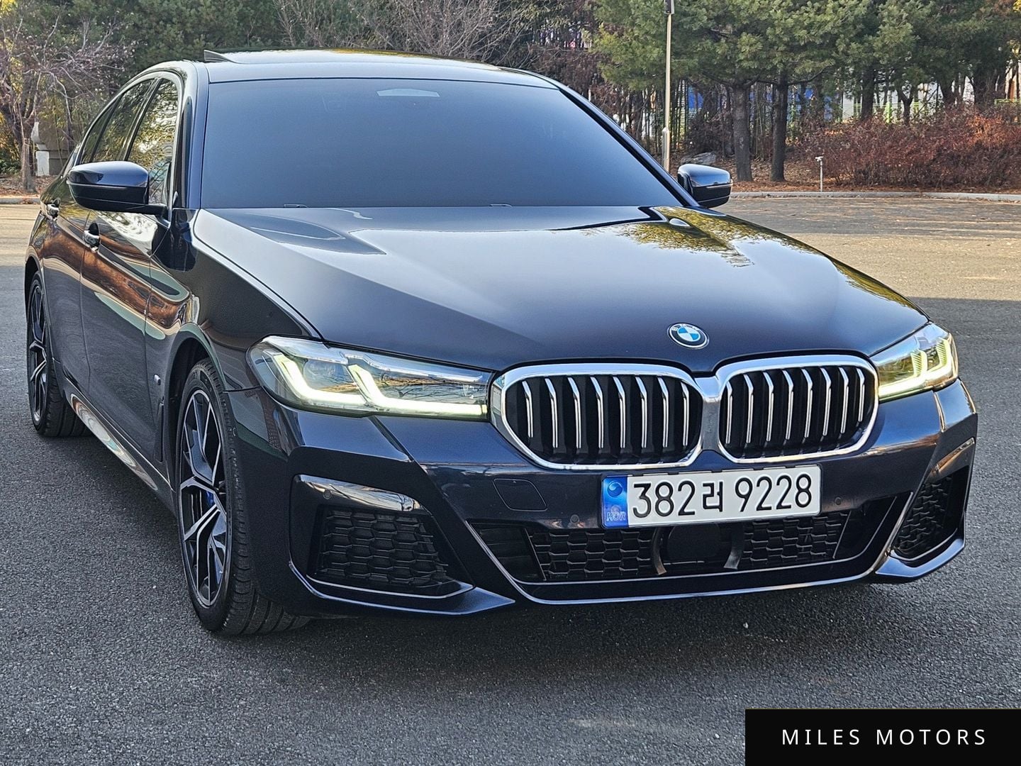 BMW 5 Series (G30) 2022 — миниатюра 2