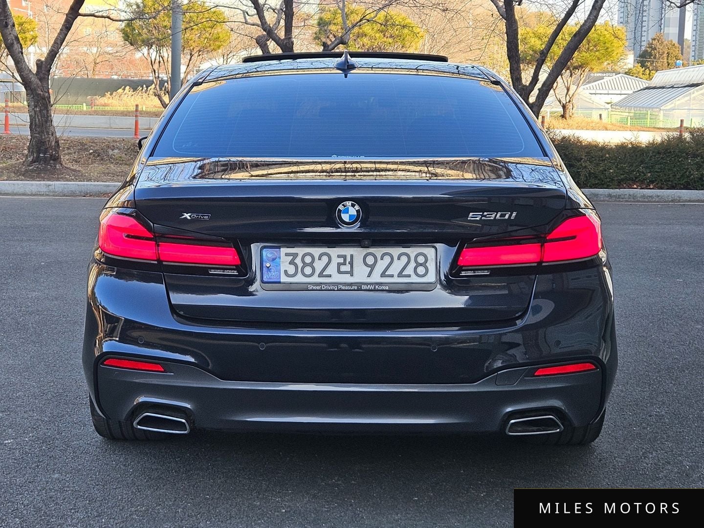 BMW 5 Series (G30) 2022 — миниатюра 4
