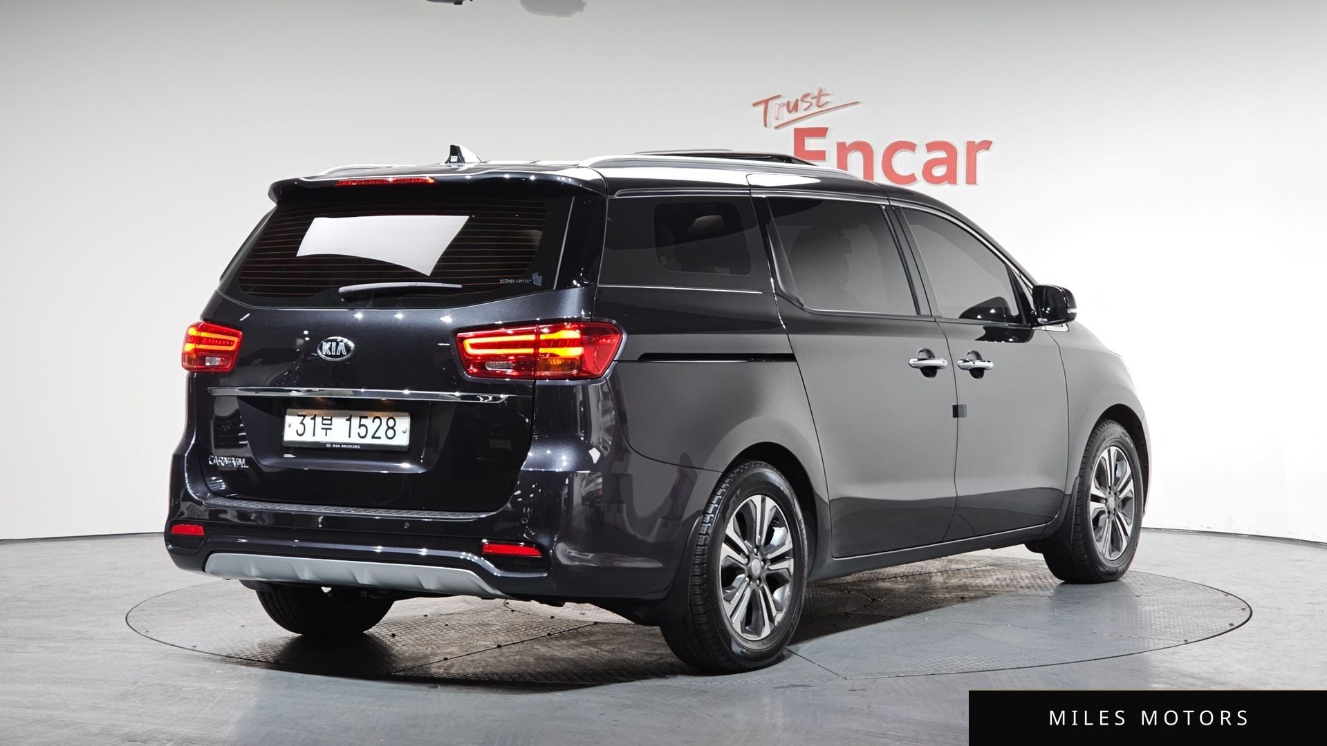 Kia Canival 2019 — миниатюра 2