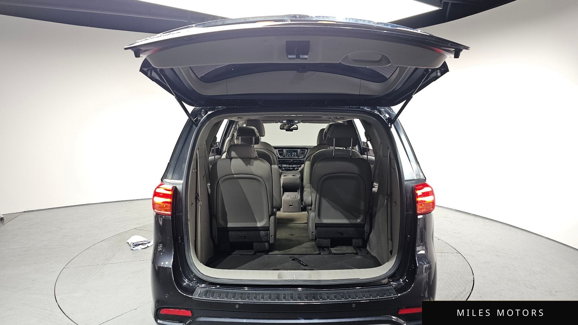Kia Canival 2019 — миниатюра 20