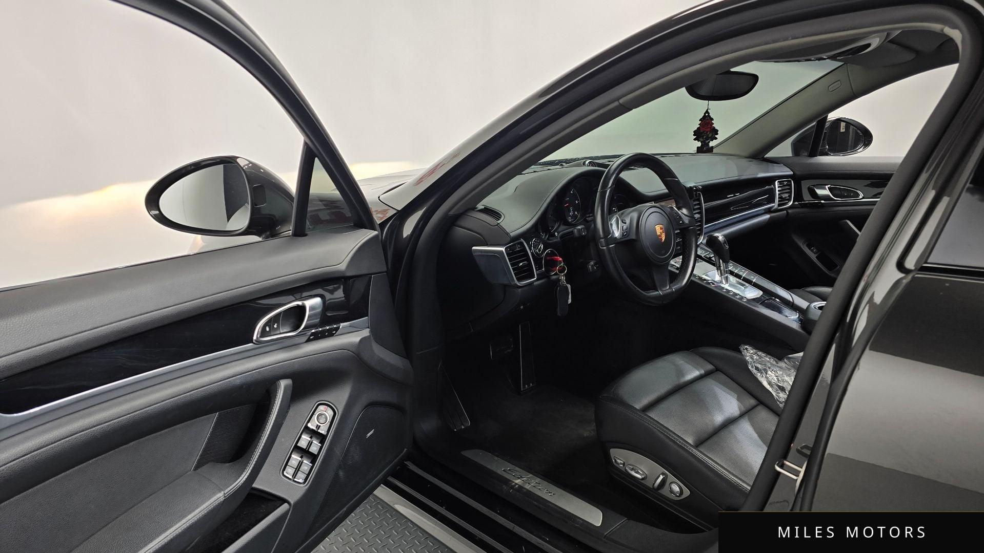 Porsche Panamera 2016 — миниатюра 10