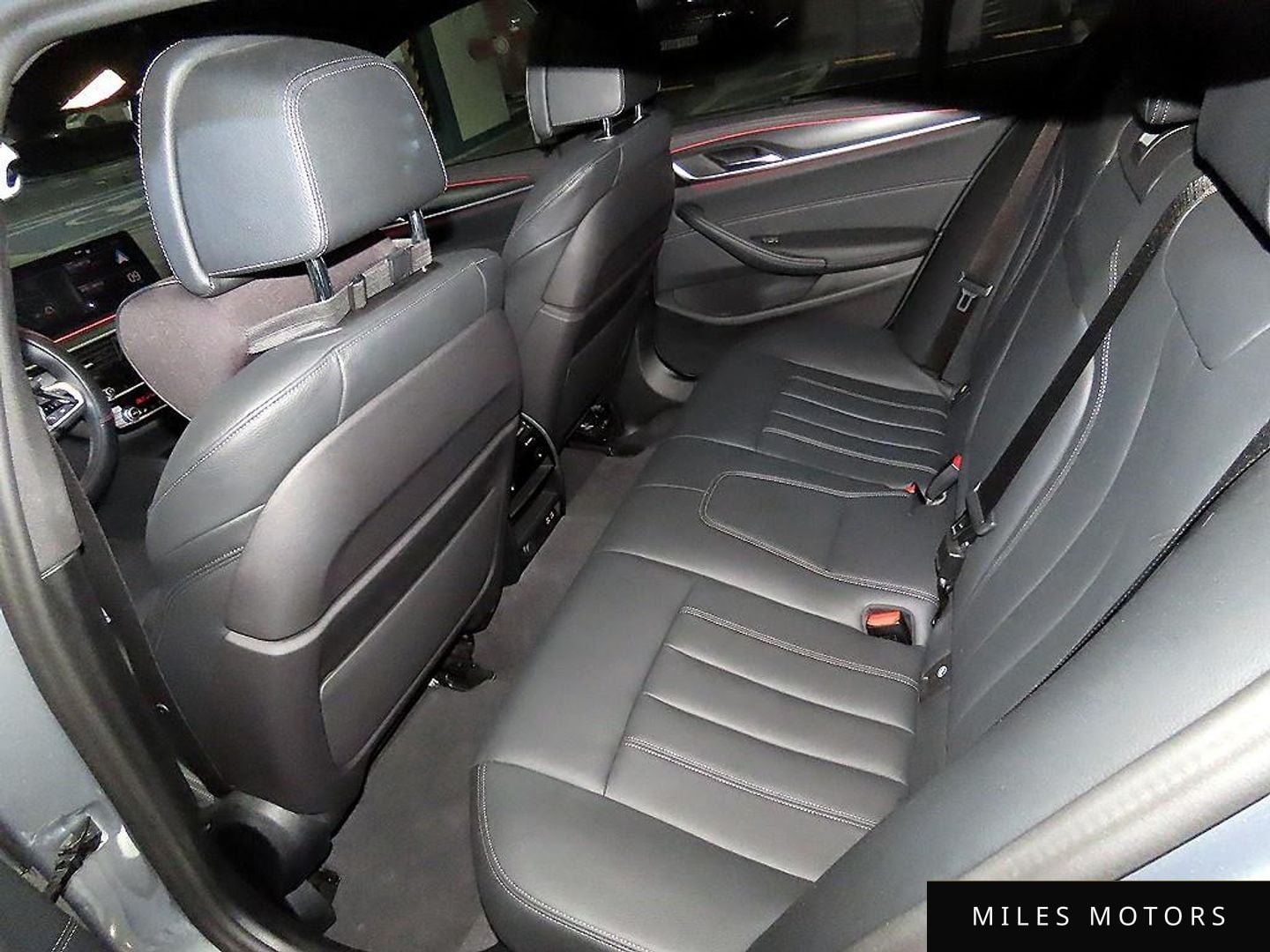BMW 5 Series (G30) 2023 — миниатюра 7