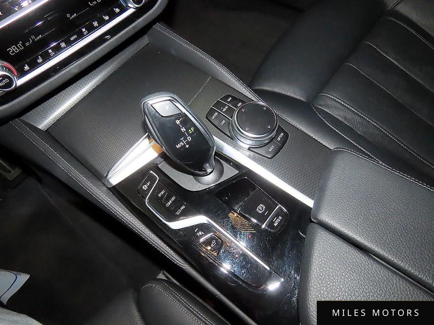 BMW 5 Series (G30) 2023 — миниатюра 12