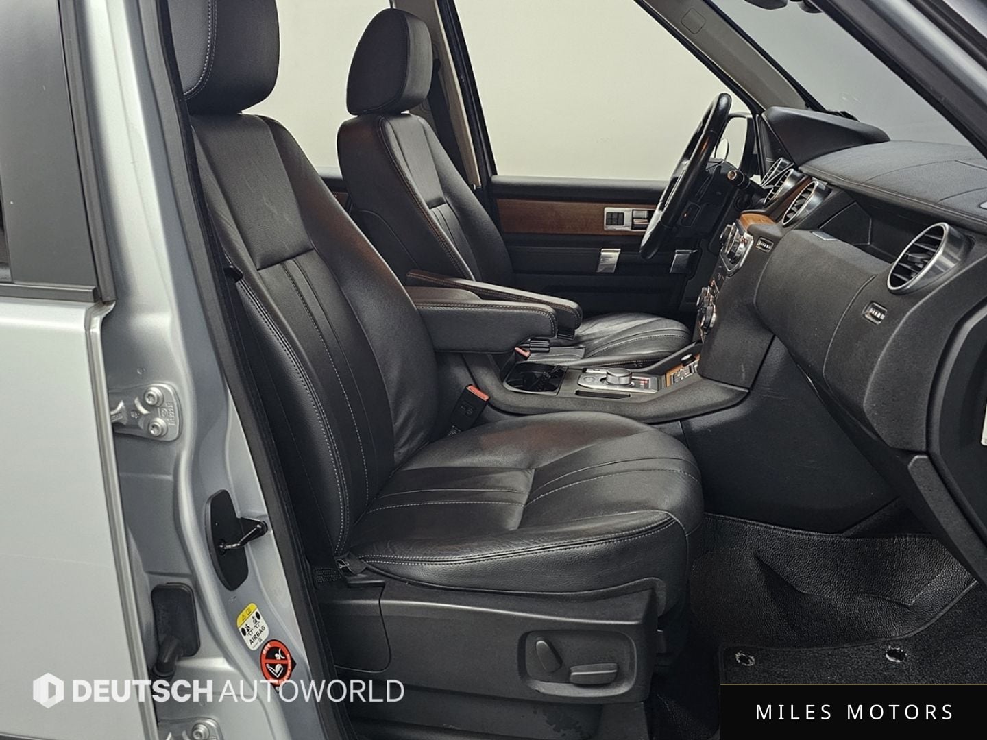 Land Rover Discovery 2013 — миниатюра 10