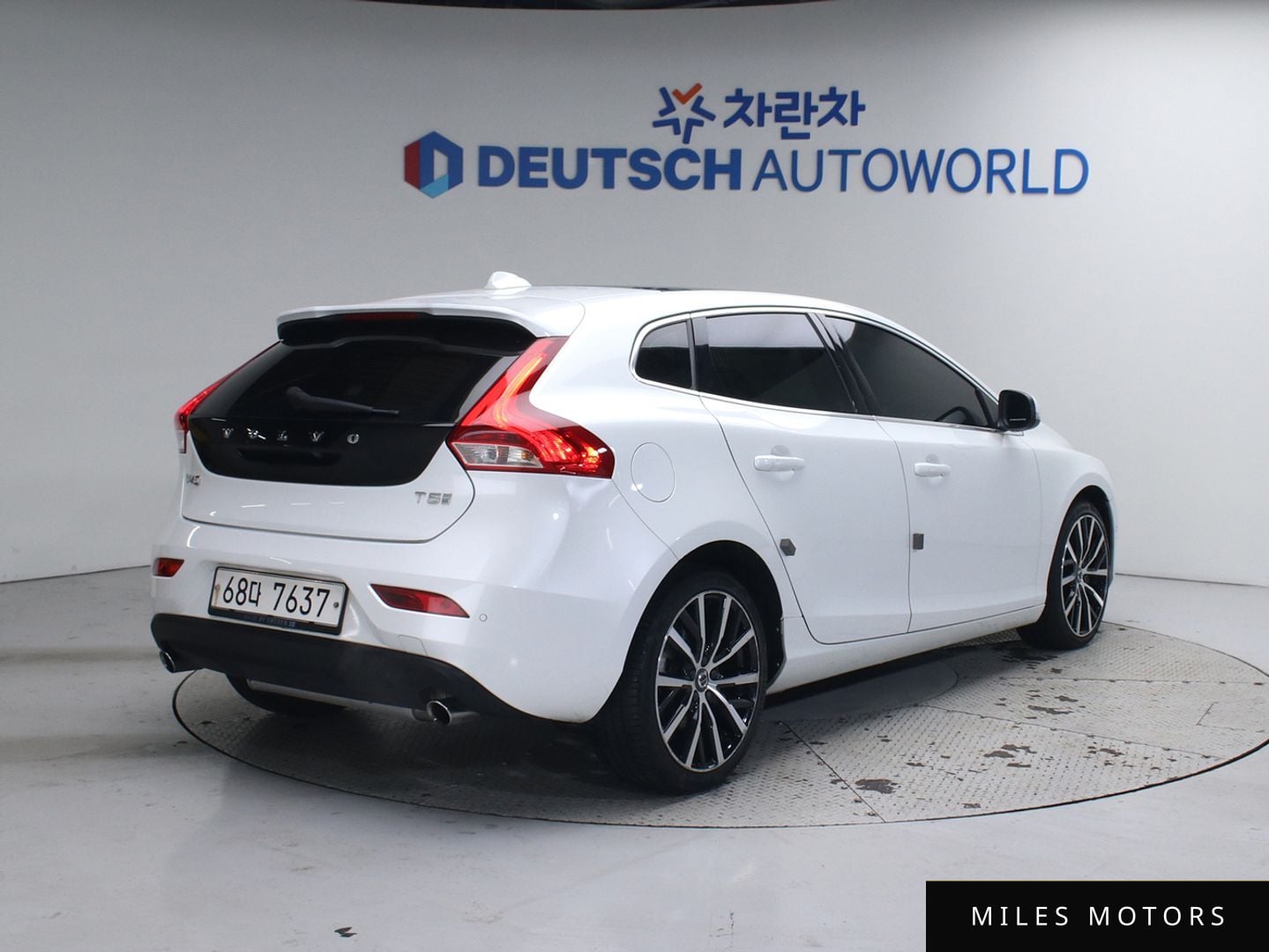 Volvo V40 2018 — миниатюра 3