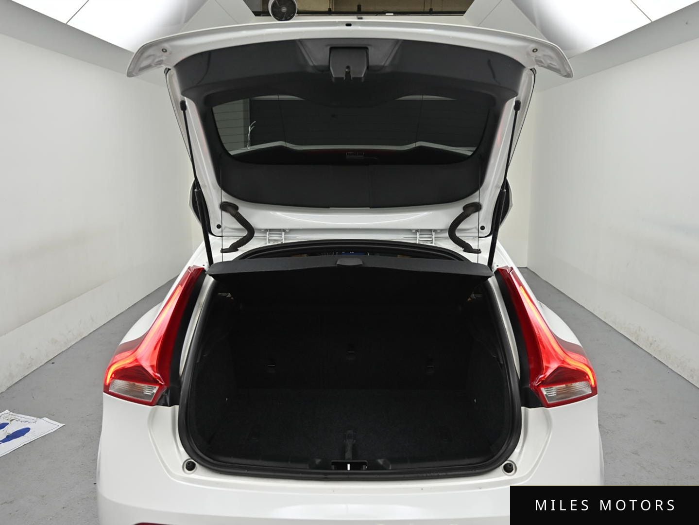 Volvo V40 2018 — миниатюра 20