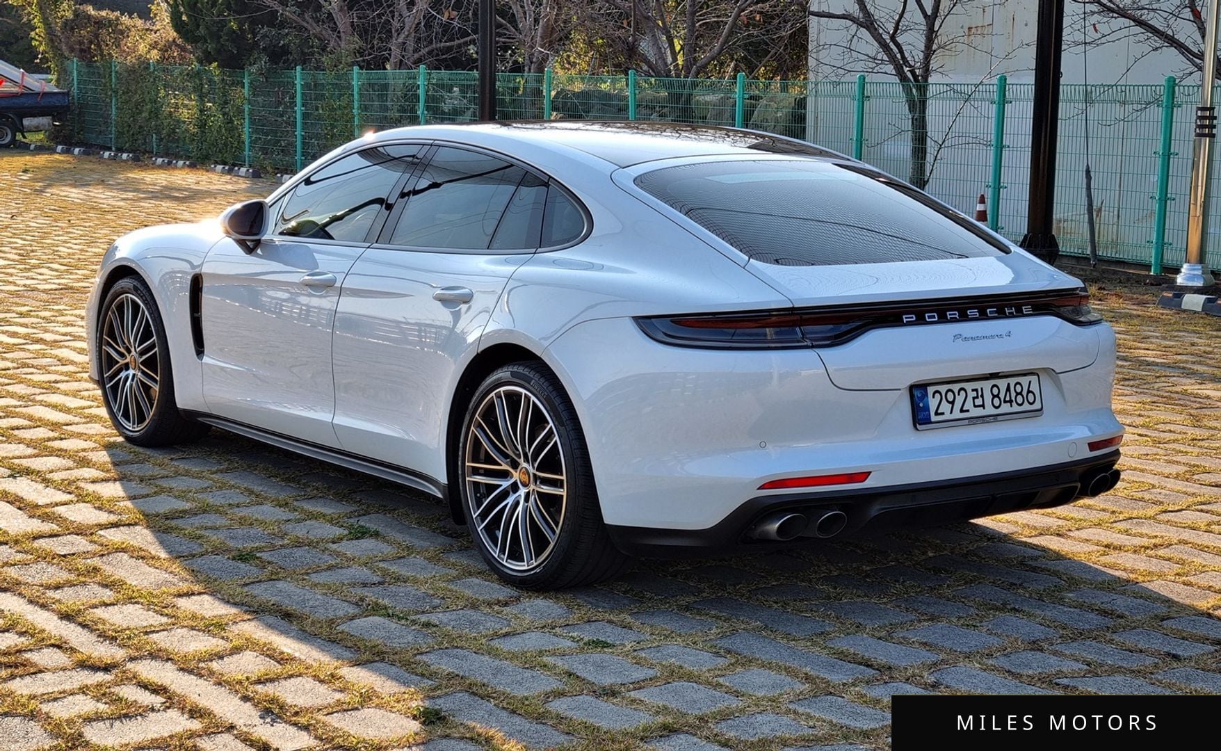 Porsche Panamera 2021 — миниатюра 8