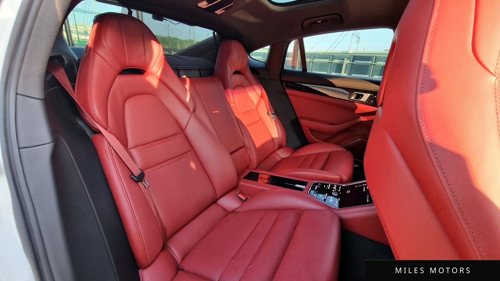 Porsche Panamera 2021 — миниатюра 11