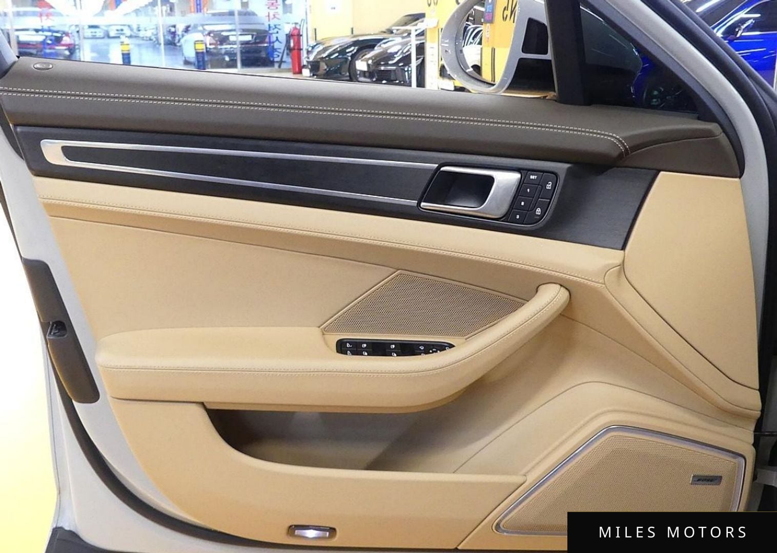 Porsche Panamera 2022 — миниатюра 11
