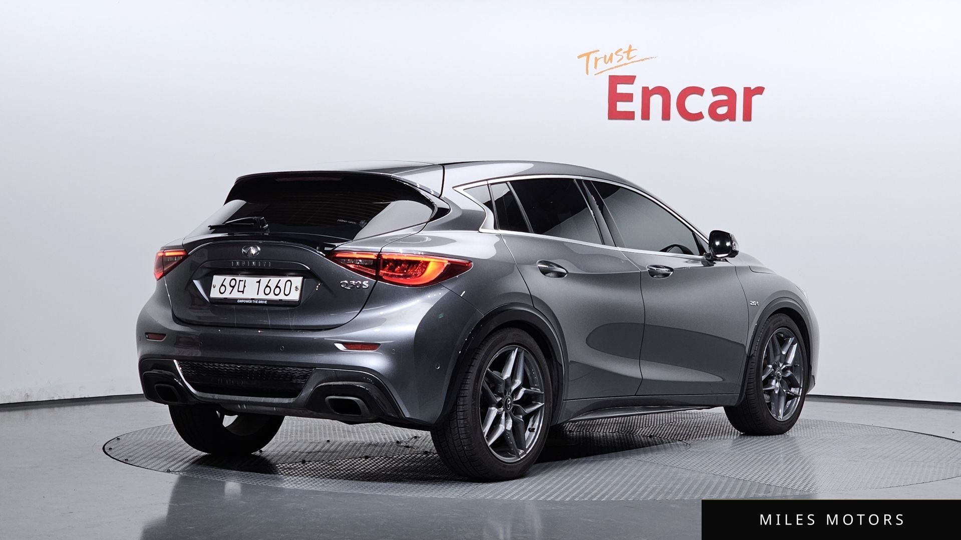 Infiniti Q30 2017 — миниатюра 2