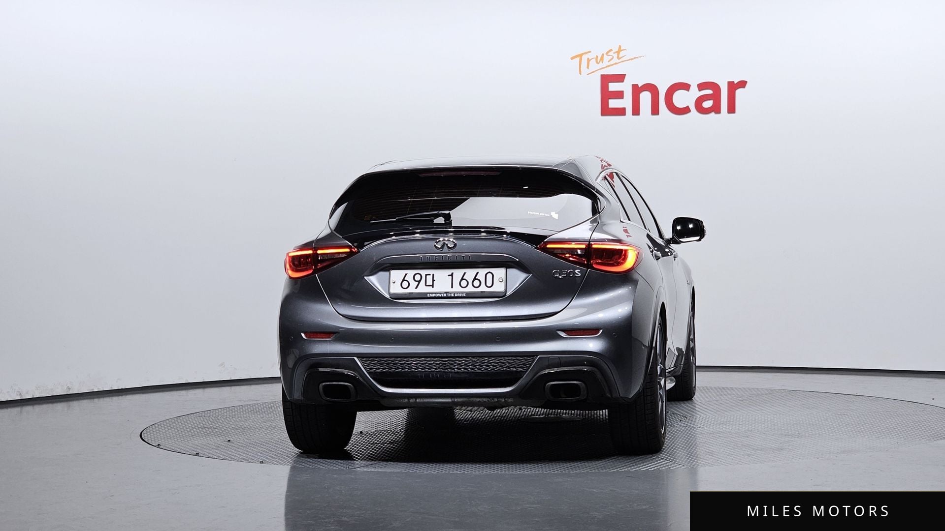 Infiniti Q30 2017 — миниатюра 4