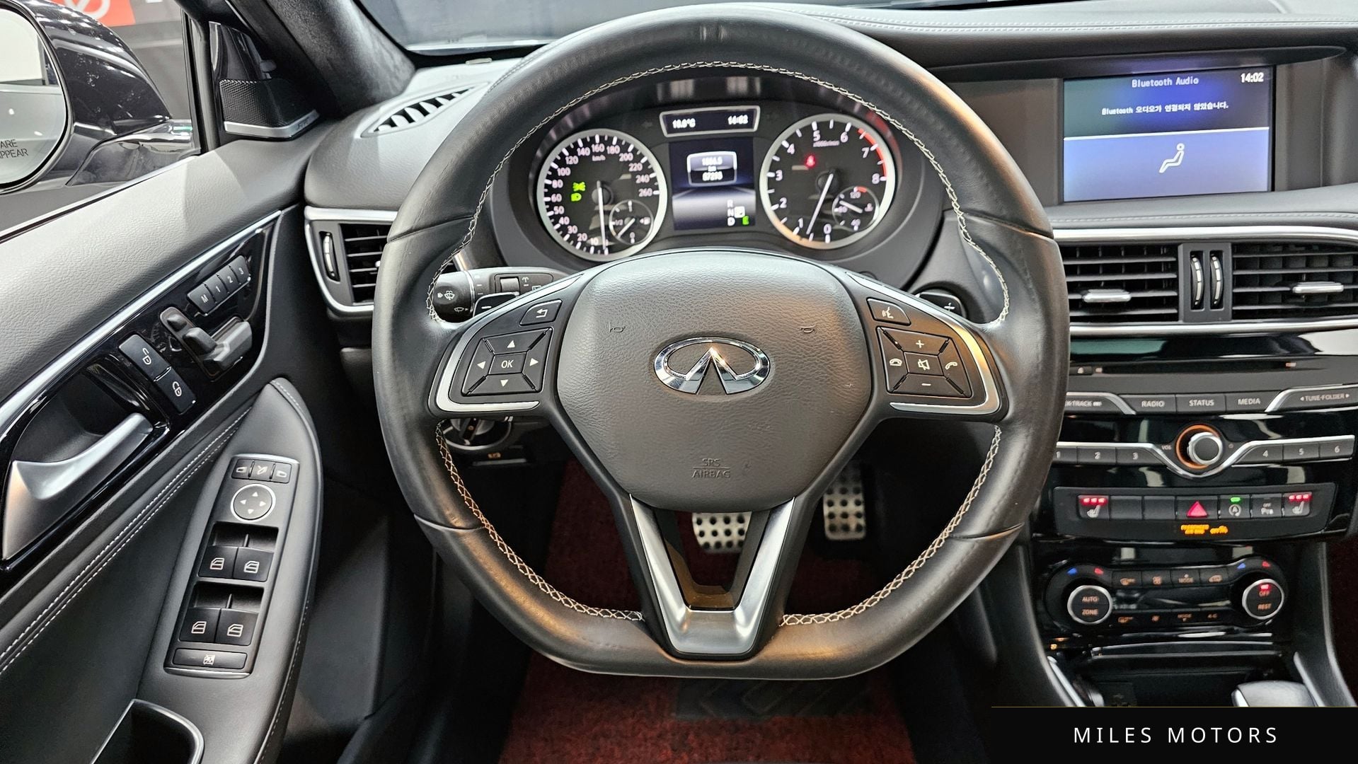 Infiniti Q30 2017 — миниатюра 13