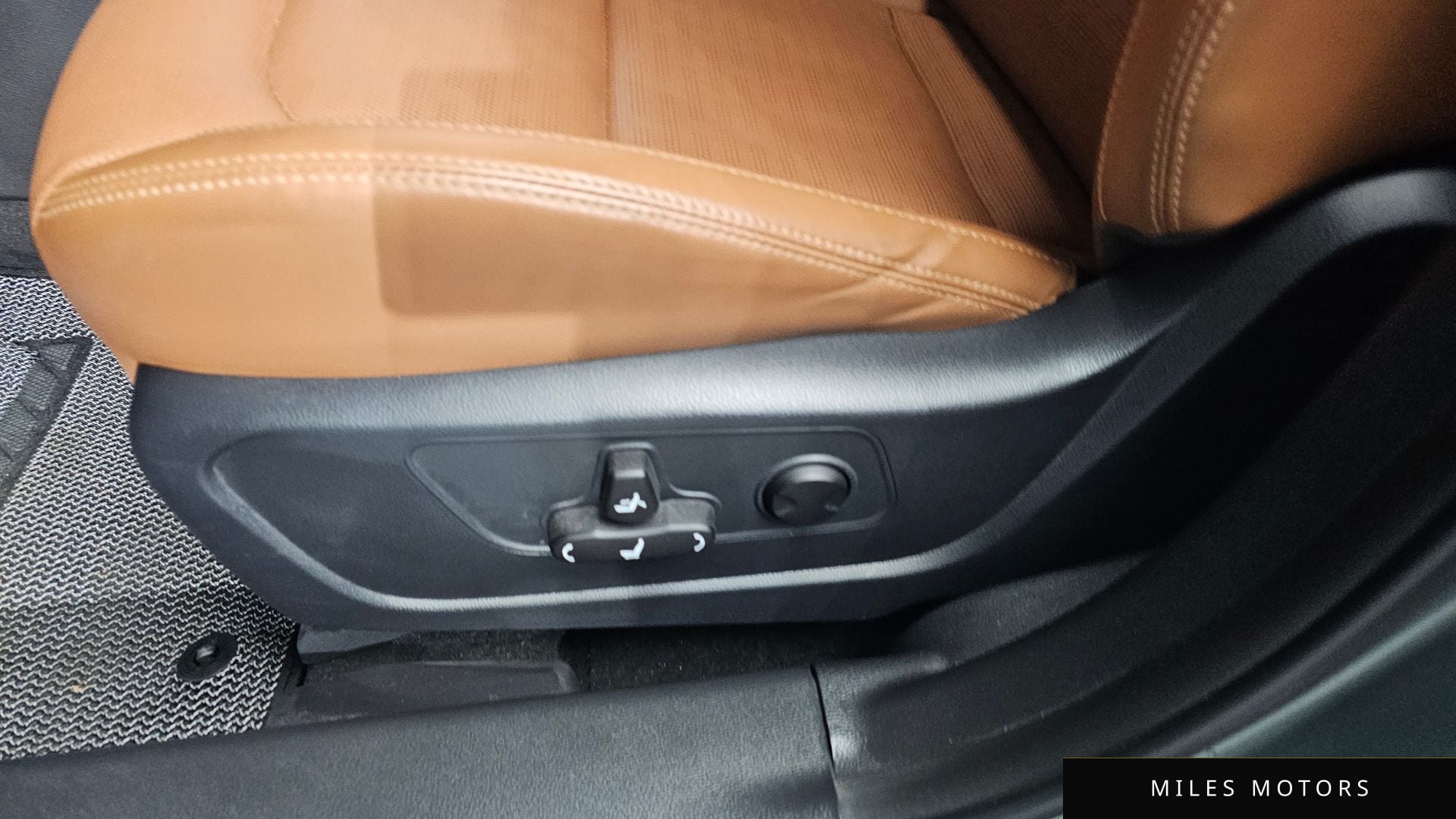 KG Mobility 토레스 2023 — миниатюра 17