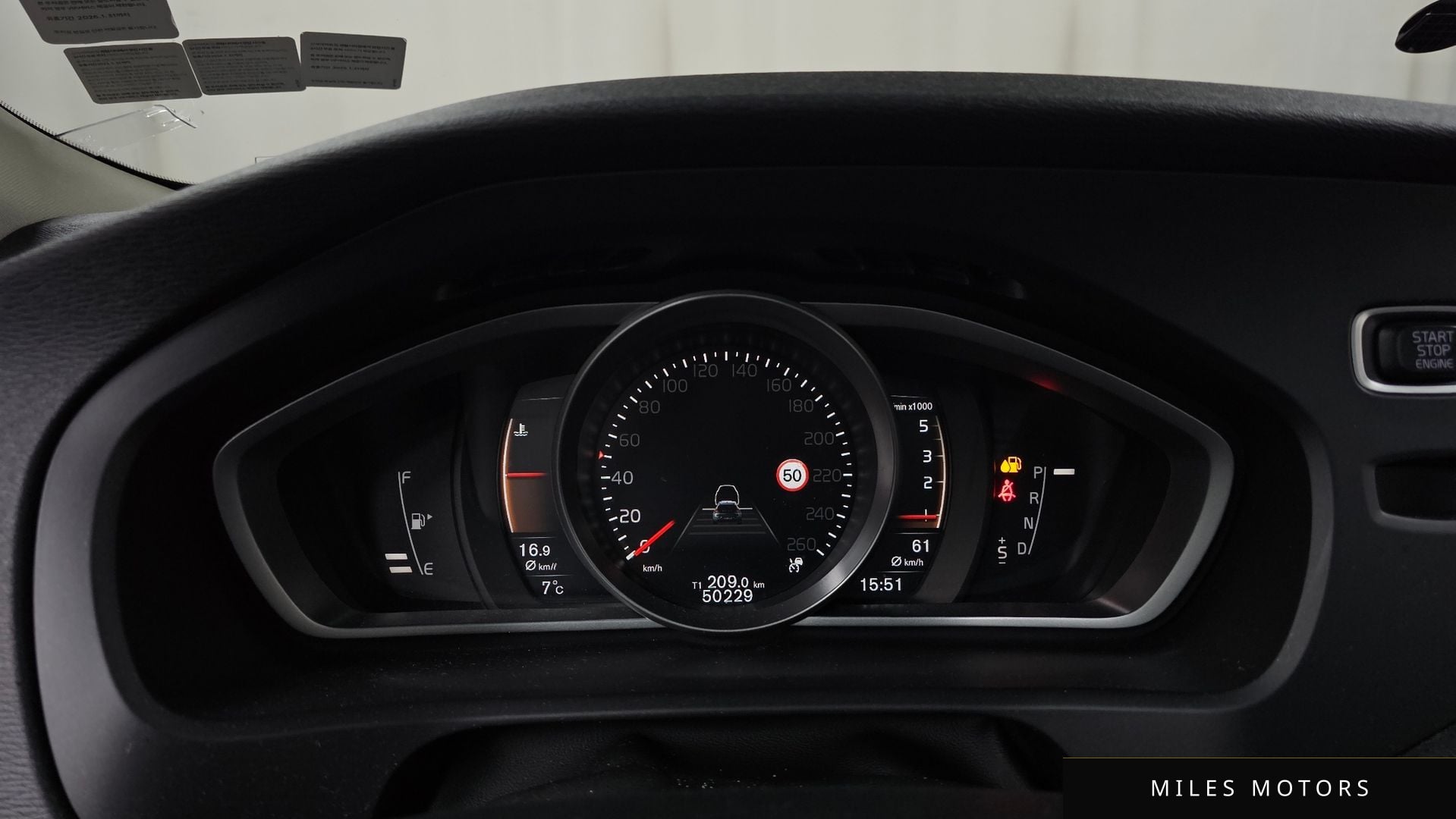 Volvo V40 2019 — миниатюра 8