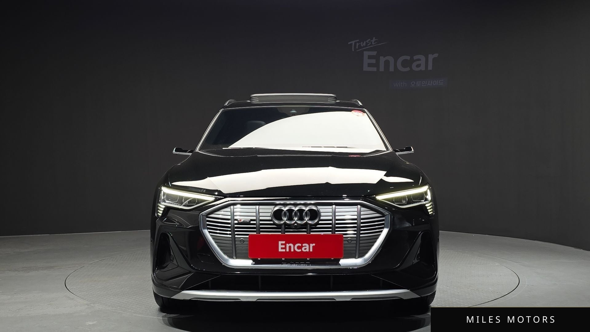 Audi e-tron 2022 — миниатюра 3