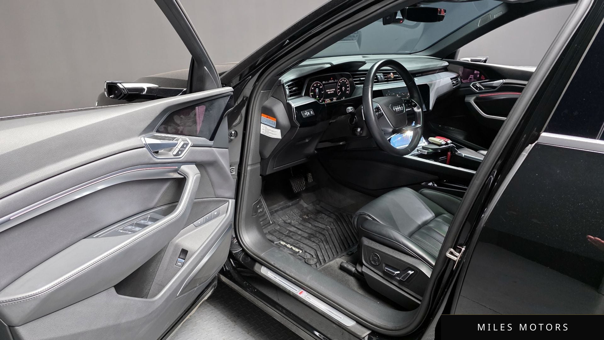 Audi e-tron 2022 — миниатюра 10