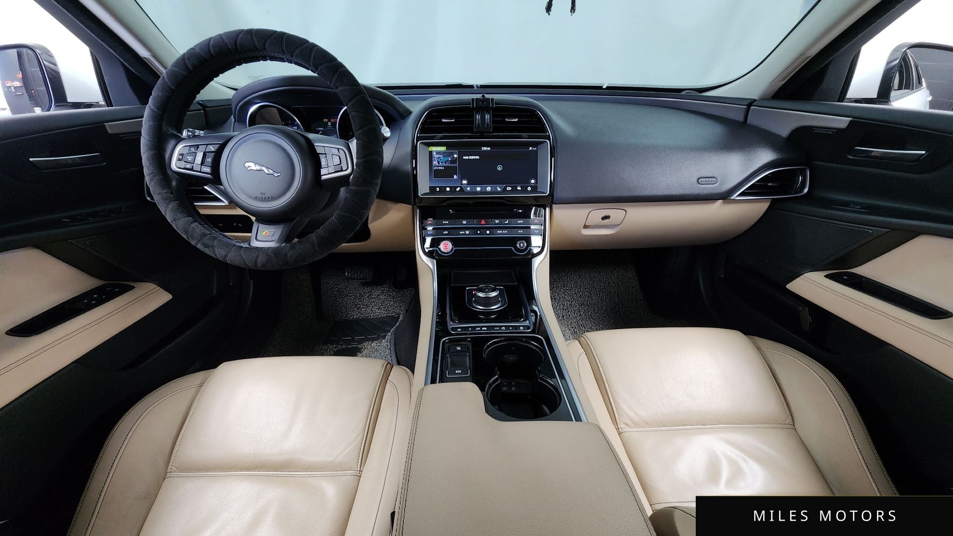 Jaguar XE 2017 — миниатюра 7