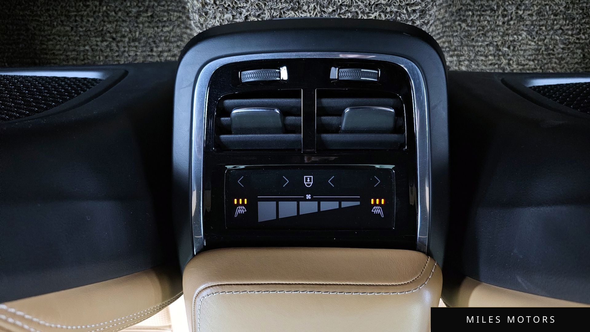 Volvo V60 2020 — миниатюра 18
