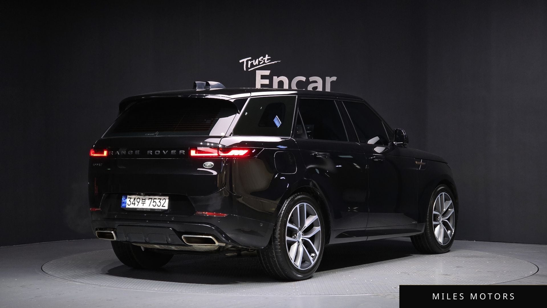 Land Rover Range Rover Sport 2023 — миниатюра 2