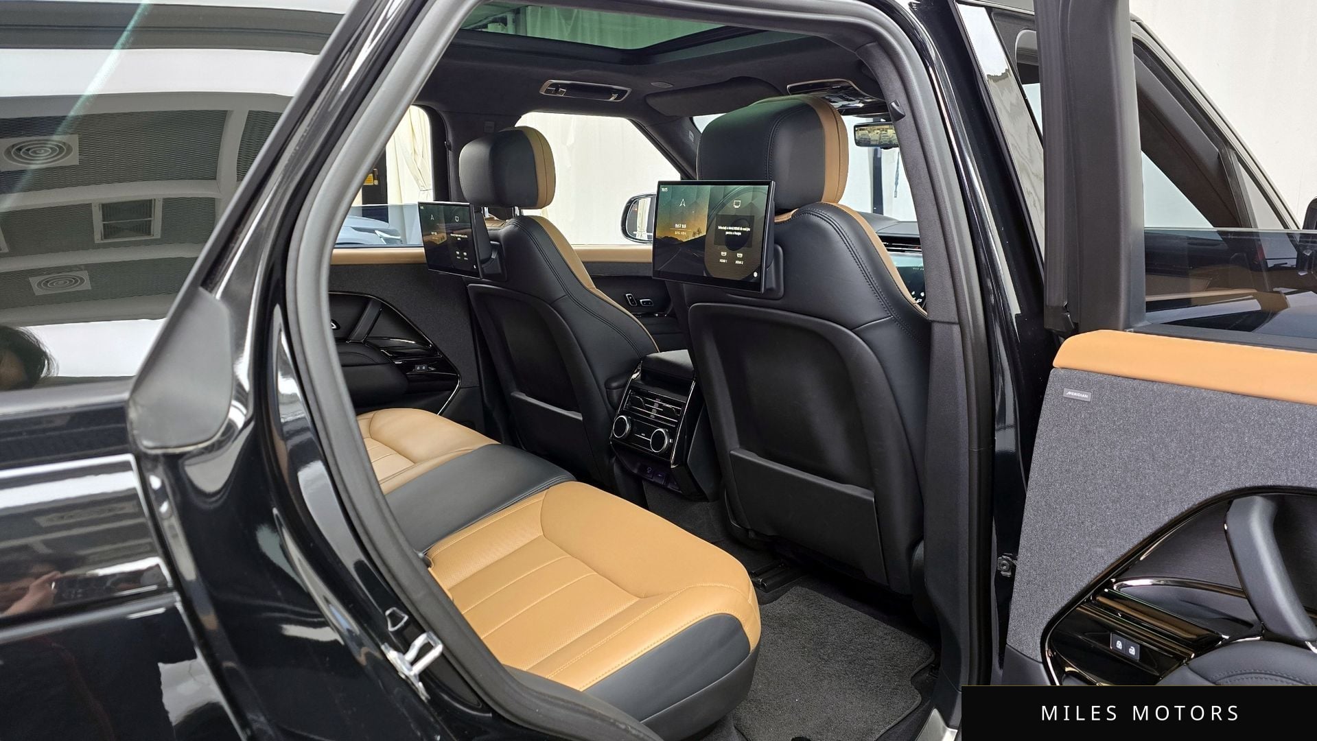Land Rover Range Rover Sport 2023 — миниатюра 12