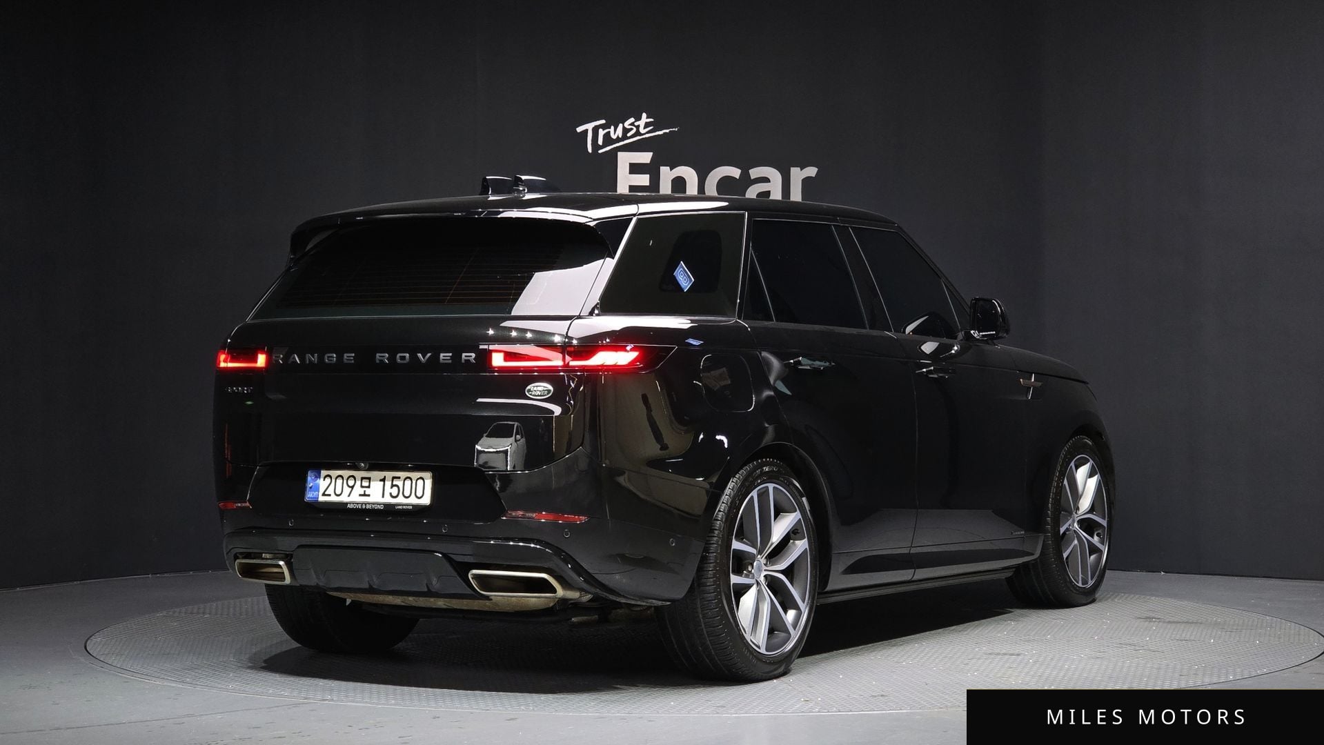 Land Rover Range Rover Sport 2023 — миниатюра 2