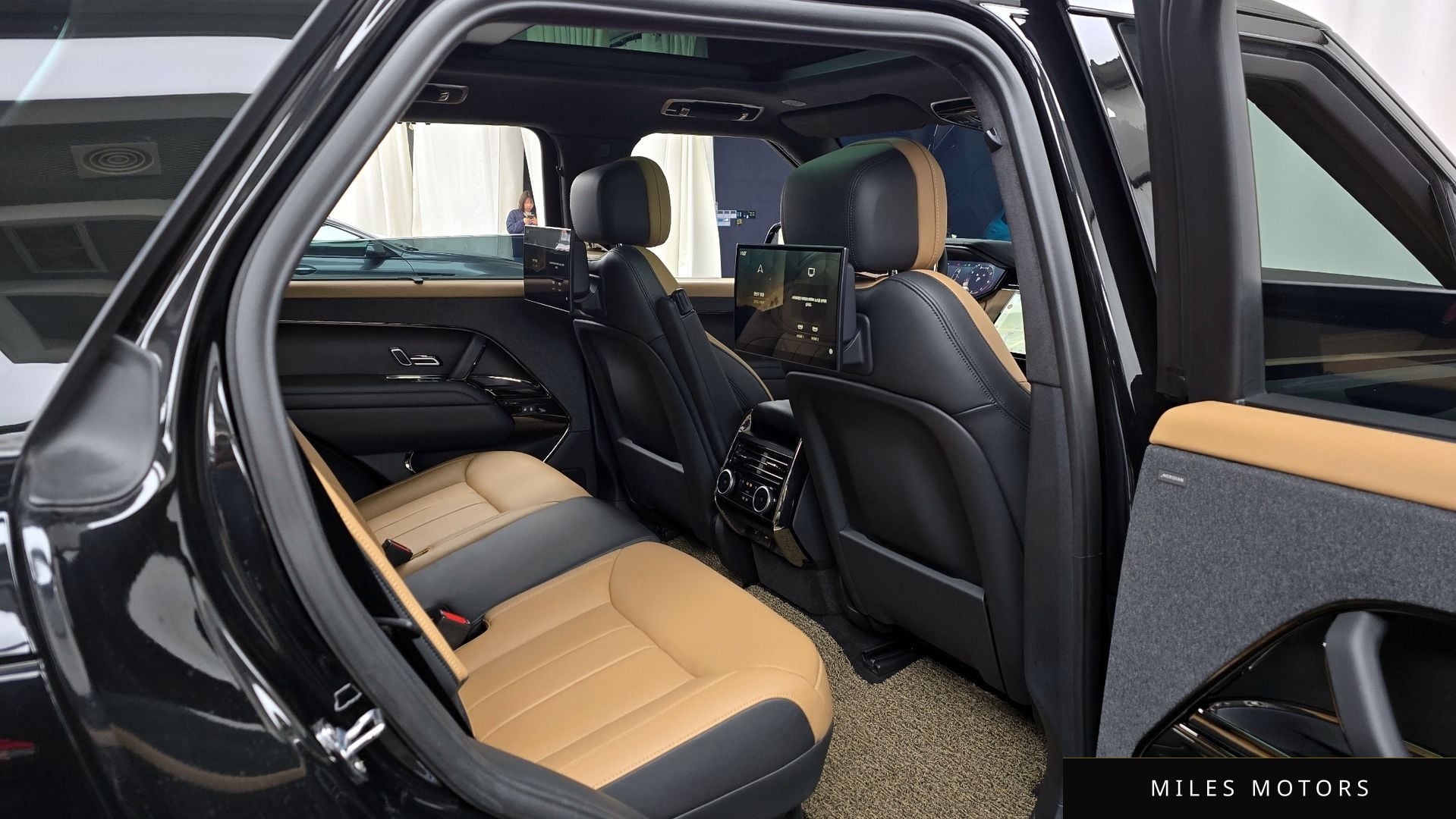 Land Rover Range Rover Sport 2023 — миниатюра 12