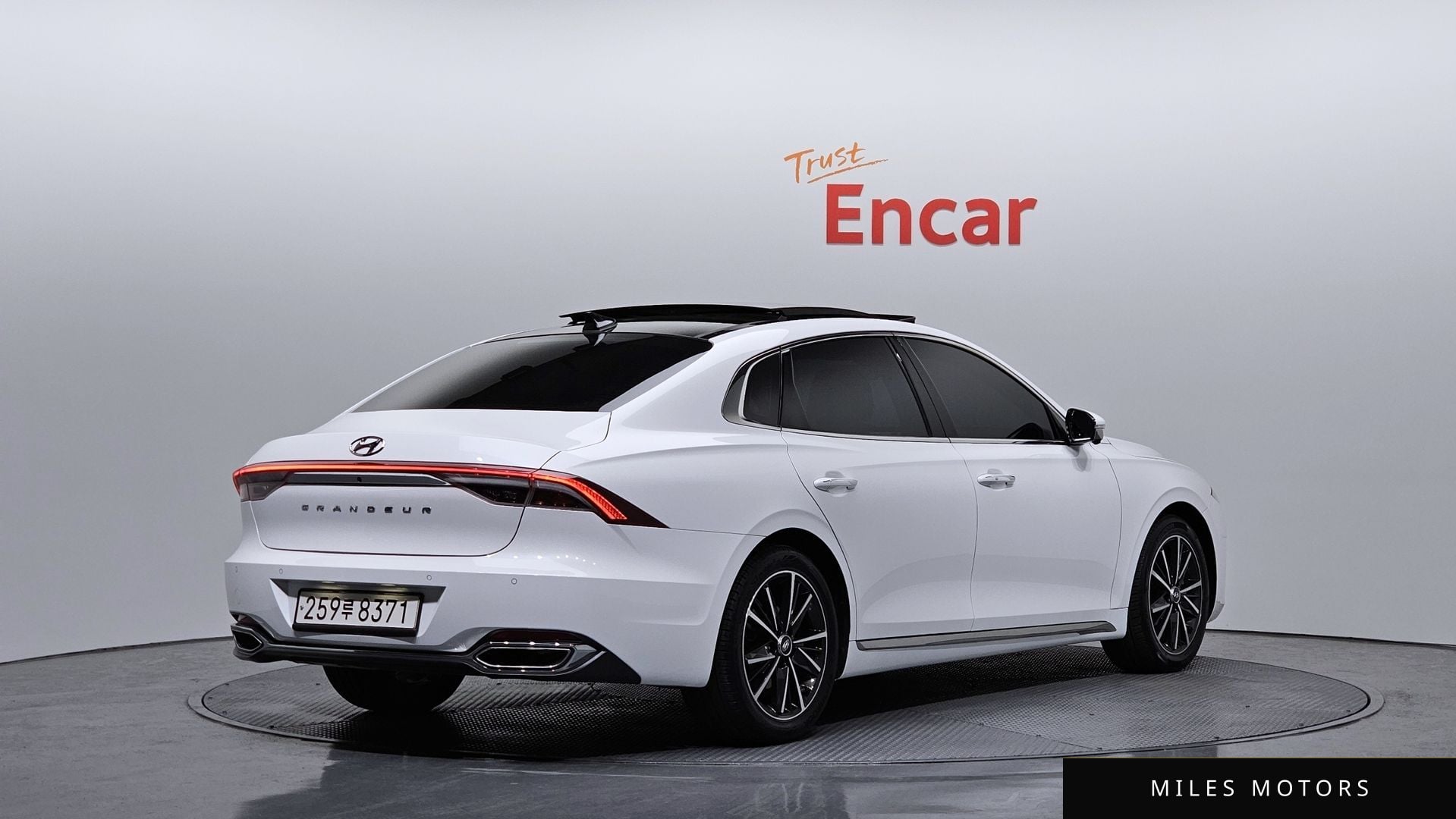 Hyundai Grandeur 2022 — миниатюра 2