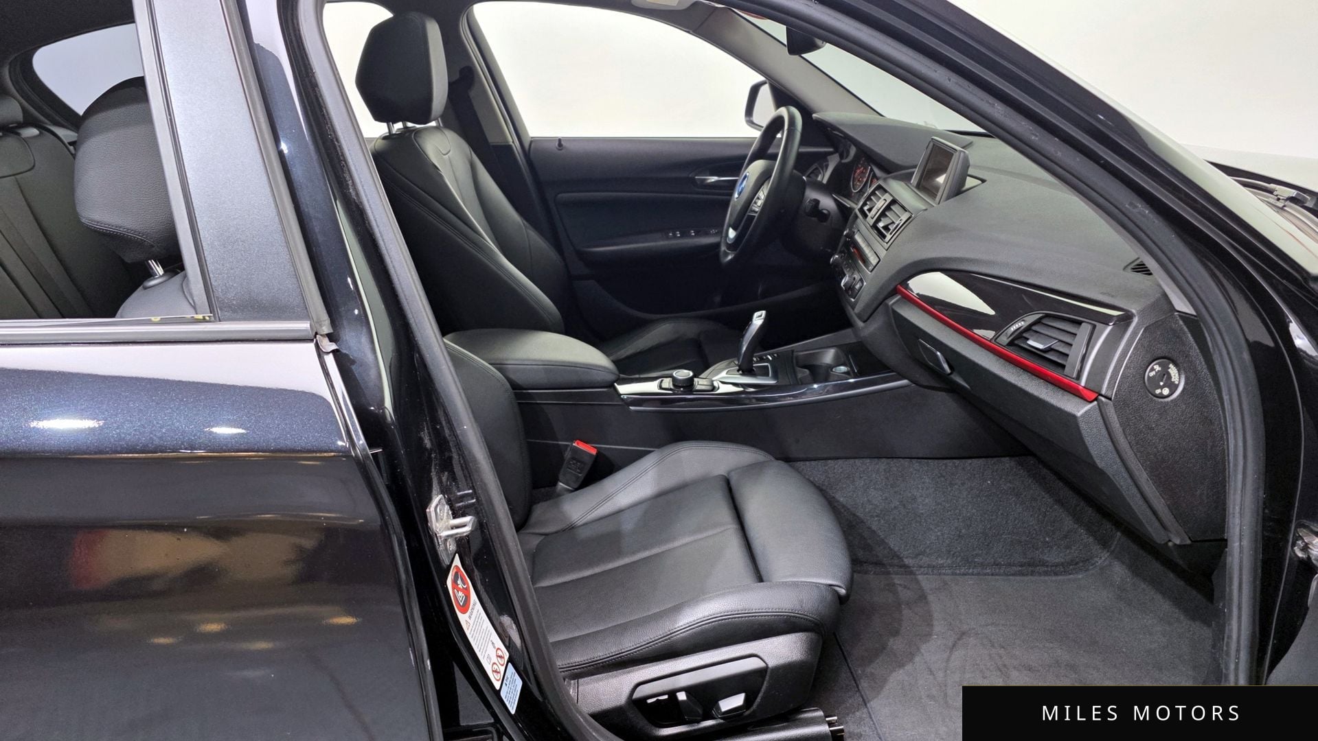 BMW 1시리즈 (F20) 2015 — миниатюра 11