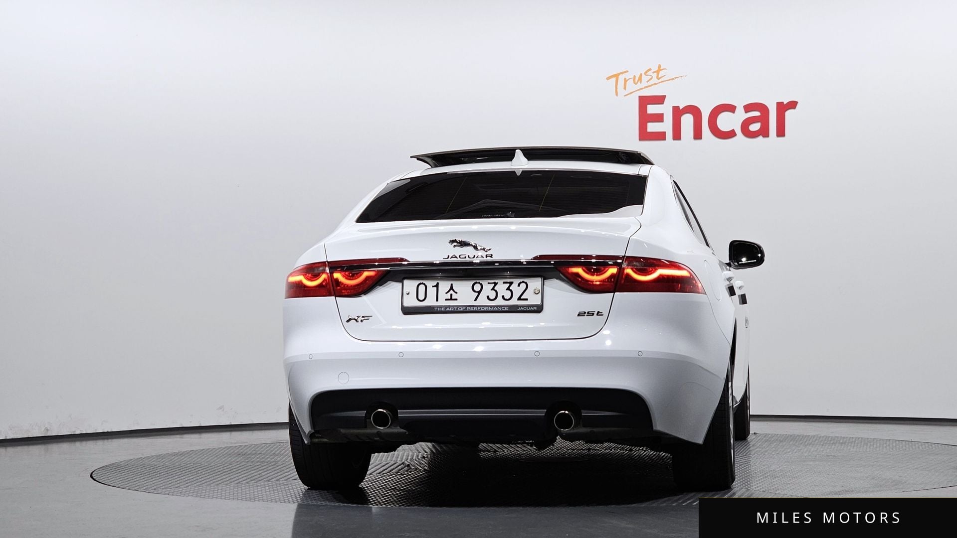Jaguar XF (X260) 2018 — миниатюра 4