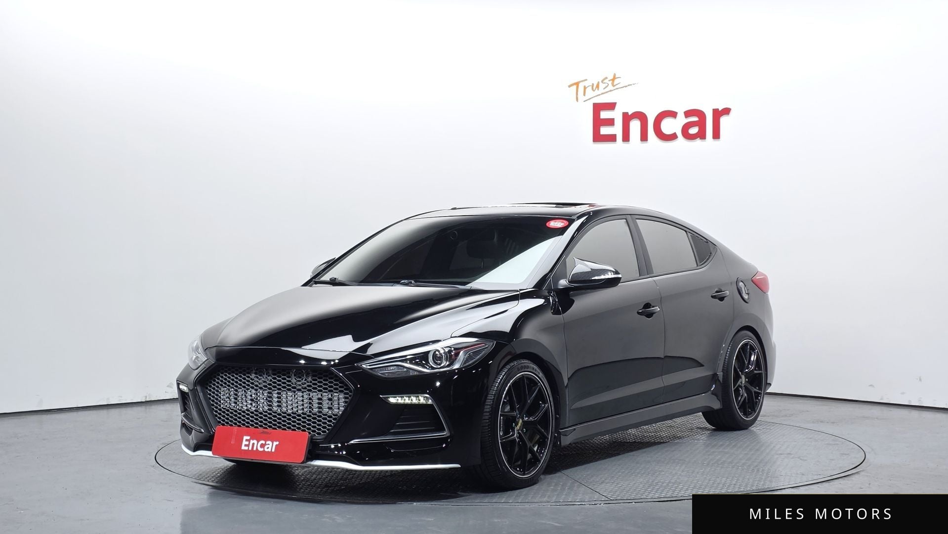 Hyundai AVANTE 2018 — фото 1 из 12
