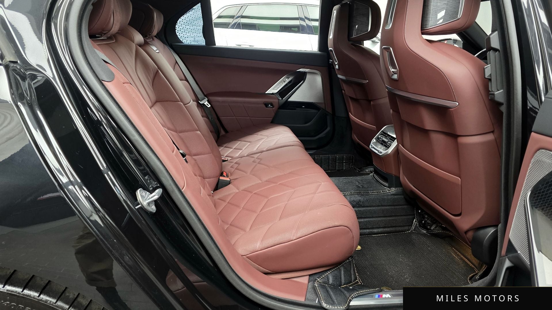 BMW 7 Series (G70) 2024 — миниатюра 12