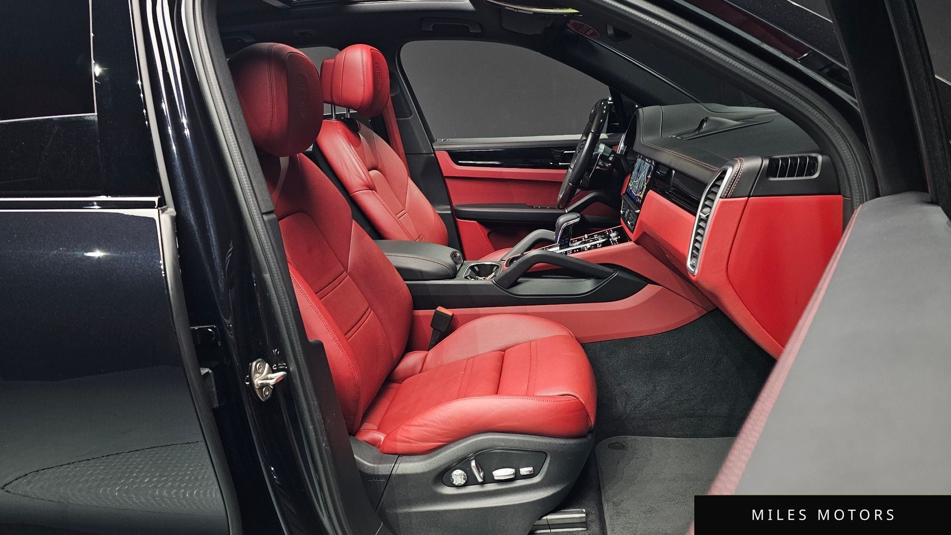 Porsche 카이엔 (PO536) 2021 — миниатюра 10