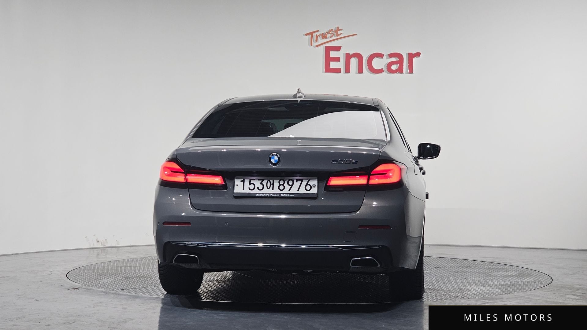 BMW 5 Series (G30) 2021 — миниатюра 4