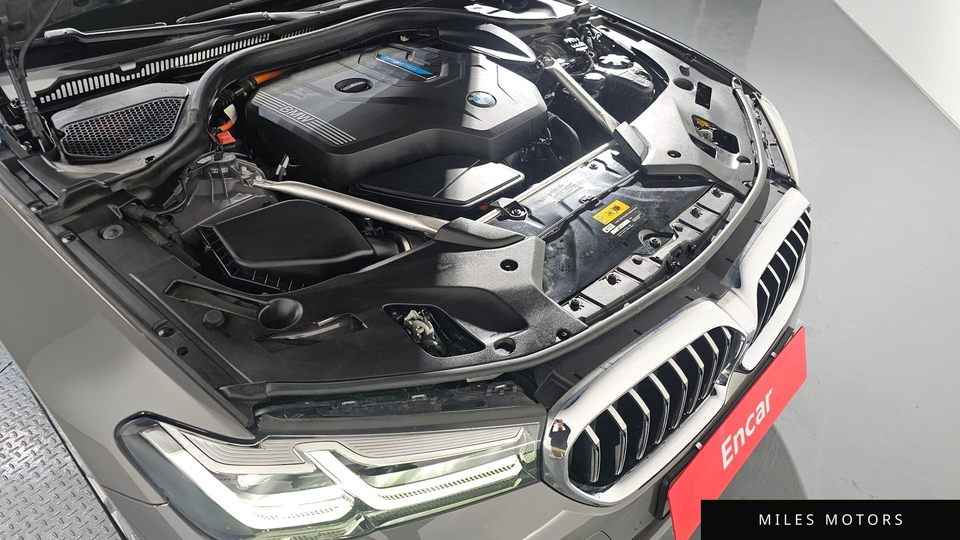 BMW 5 Series (G30) 2021 — миниатюра 6