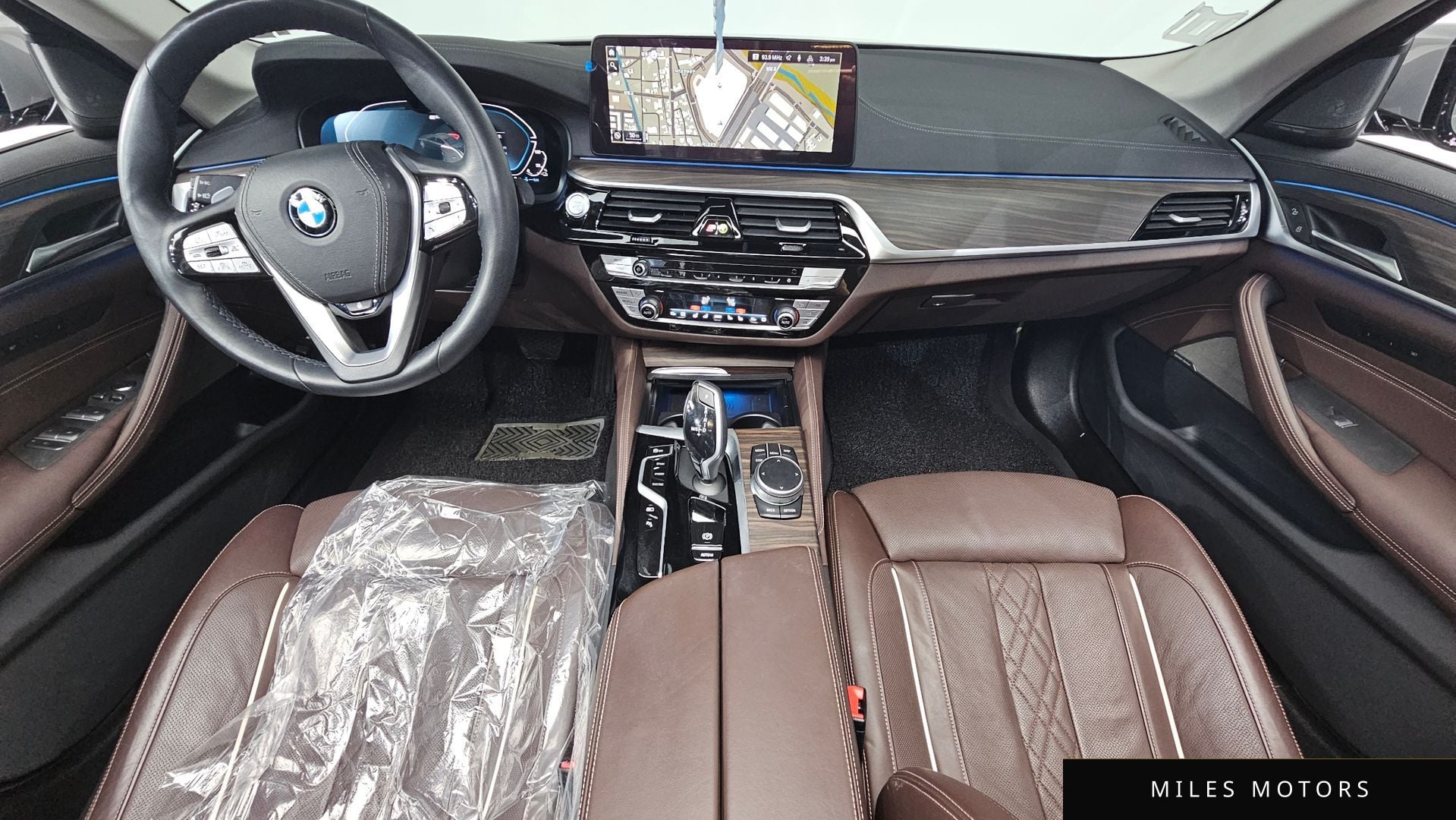 BMW 5 Series (G30) 2021 — миниатюра 7