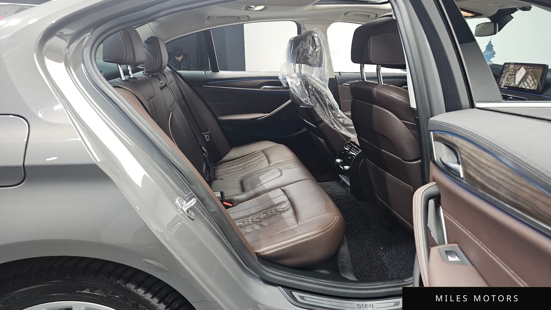 BMW 5 Series (G30) 2021 — миниатюра 12