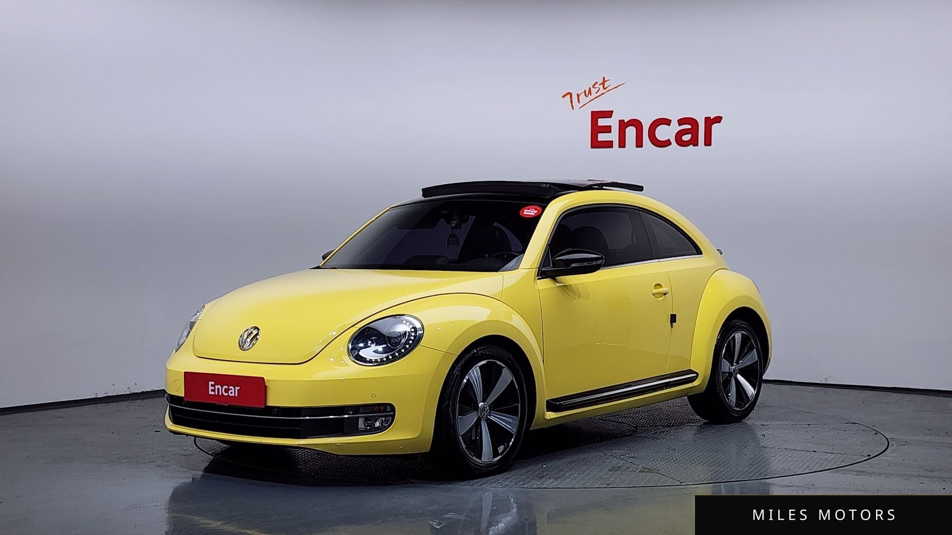 Volkswagen Beetle 2013 — фото 1 из 12