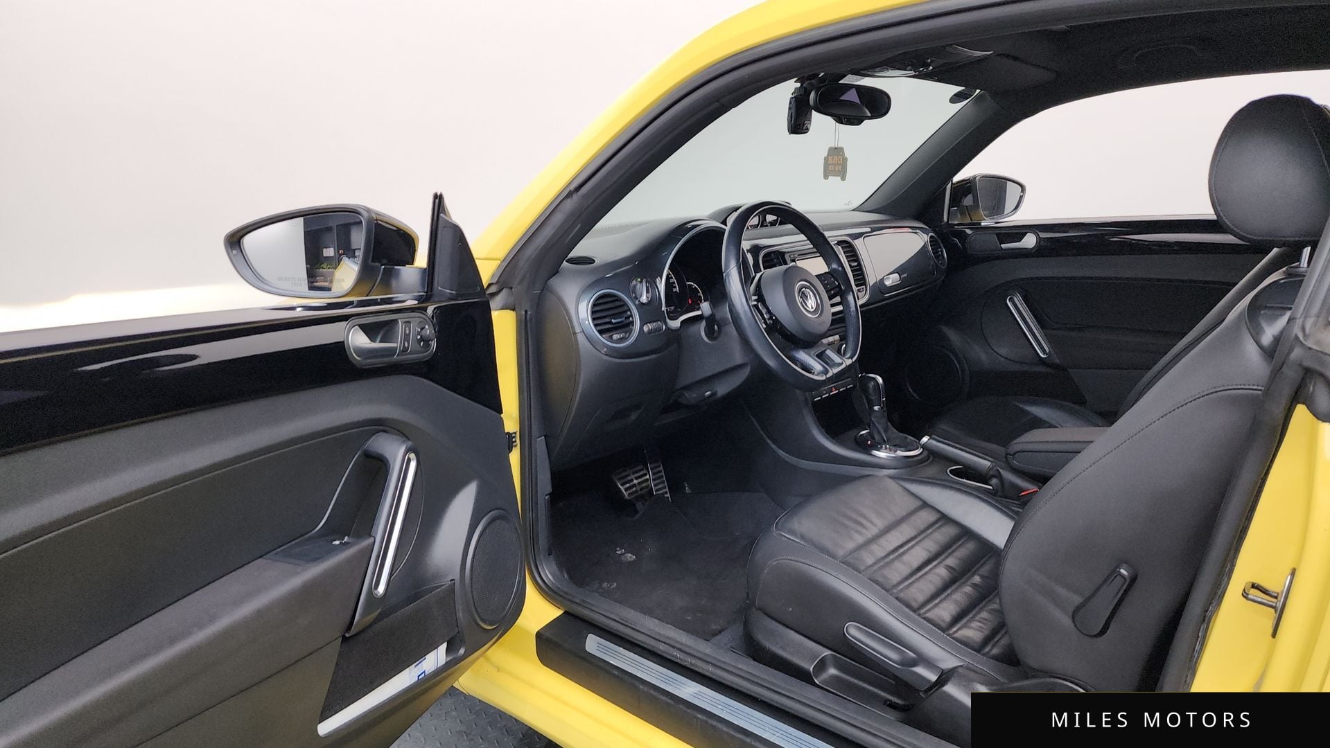 Volkswagen Beetle 2013 — миниатюра 10